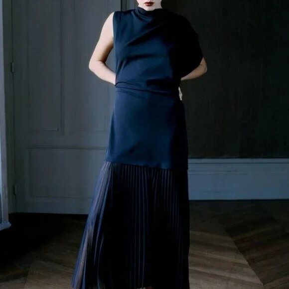 Zara Limited Edition Ruched Pleated Black Dress - Picture 3 of 11